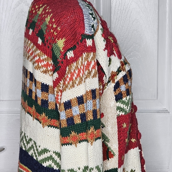Vintage Festive Holiday Women's Sweater - Picture 6 of 16